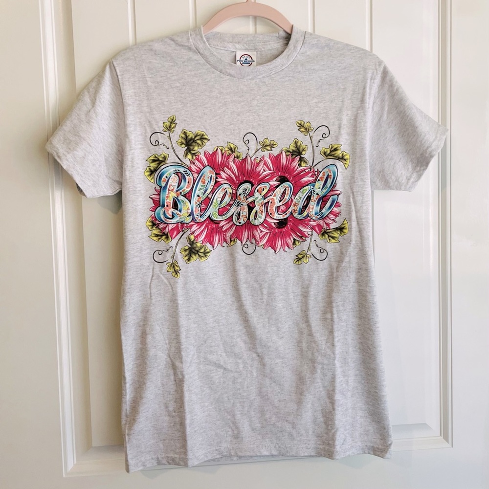 Gray “Blessed” Floral Cotton Graphic T-Shirt NWOT Sz Small